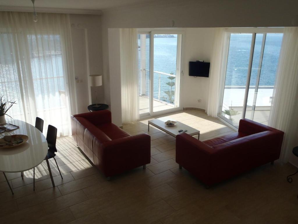 Marina View Residence Gulluk Buitenkant foto